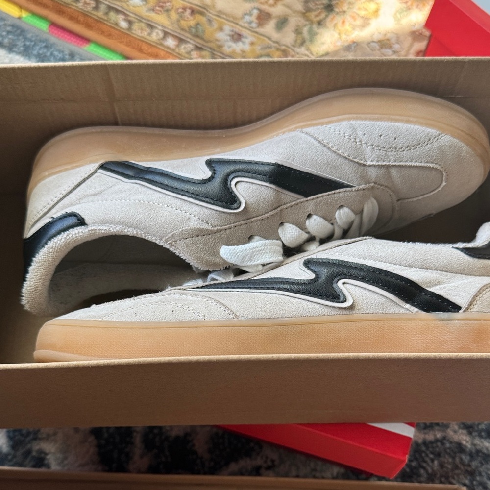 Madden Girl Cream and Black Men's Sneakers